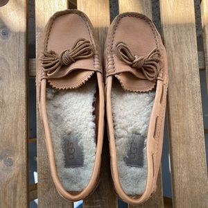 Ugg Women Loafer/Slipper